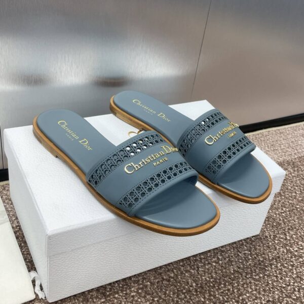 D-Lane Sandals (دي حذاء  لين صندل )