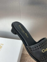 D Slip-on Sandals ( دي سليب أون صنادل) - Image 7