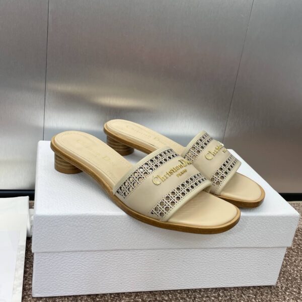 D-Lane Mules (دي حذاء  لين ميول )