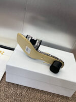 D Slip-on Sandals ( دي سليب أون صنادل) - Image 6