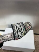 D Slip-on Sandals ( دي سليب أون صنادل) - Image 8