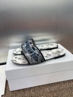 D Slip-on Sandals ( دي سليب أون صنادل) - Image 3