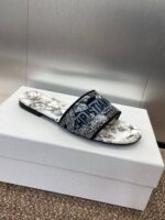 D Slip-on Sandals ( دي سليب أون صنادل) - Image 4