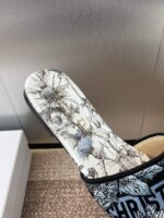 D Slip-on Sandals ( دي سليب أون صنادل) - Image 6