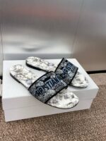 D Slip-on Sandals ( دي سليب أون صنادل) - Image 8