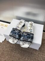 D Slip-on Sandals ( دي سليب أون صنادل) - Image 4