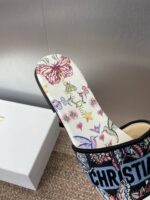 D Slip-on Sandals ( دي سليب أون صنادل) - Image 5