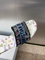 D Slip-on Sandals ( دي سليب أون صنادل) - Image 6