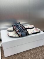 D Slip-on Sandals ( دي سليب أون صنادل) - Image 8