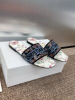 D Slip-on Sandals ( دي سليب أون صنادل) - Image 9