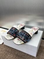D Slip-on Sandals ( دي سليب أون صنادل) - Image 9