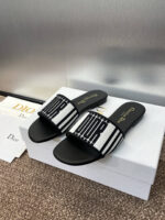 D Slip-on Sandals ( دي سليب أون صنادل) - Image 8
