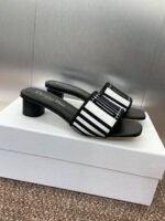 D Slip-on Sandals ( دي سليب أون صنادل) - Image 6