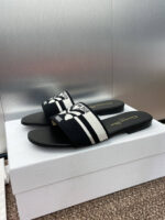 D Slip-on Sandals ( دي سليب أون صنادل) - Image 3