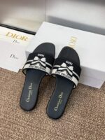D Slip-on Sandals ( دي سليب أون صنادل) - Image 8