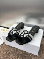 D Slip-on Sandals ( دي سليب أون صنادل) - Image 4