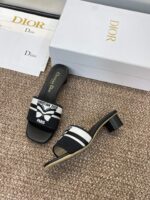 D Slip-on Sandals ( دي سليب أون صنادل) - Image 7
