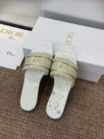 D Slip-on Sandals ( دي سليب أون صنادل) - Image 4