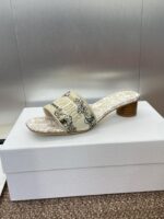 D Slip-on Sandals ( دي سليب أون صنادل) - Image 2