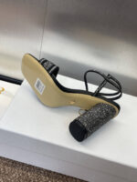 D High-Heeled Crystal Sandals ( دي بكعب عالٍ كريستال صندل) - Image 2
