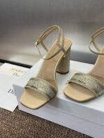 D High-Heeled Crystal Sandals ( دي بكعب عالٍ كريستال صندل) - Image 6