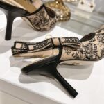 D Slingback Pump (حذاء دي سلاينج باك) - Image 2