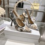 D Slingback Pump (حذاء دي سلاينج باك)