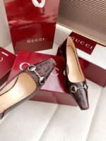 Erin" Horsebit Pumps (حذاء «إيرين» هورسبيت بكعب) - Image 9