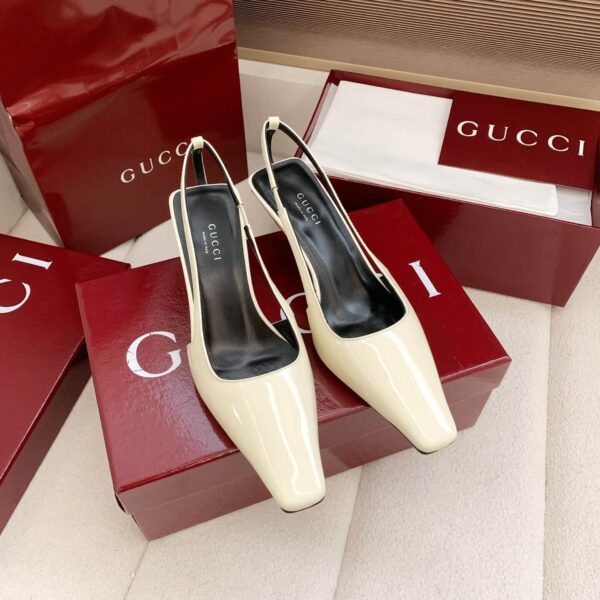 Slingback Pumps (حذاء  الكعب الخلفي)