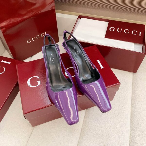 Slingback Pumps (حذاء  الكعب الخلفي)