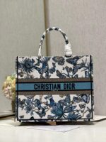 D Book Tote Shopping Bag (حقيبة تسوق دي بوك توت)