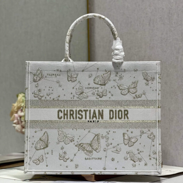 D Book Tote Shopping Bag (حقيبة تسوق دي بوك توت)