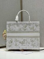 D Book Tote Shopping Bag (حقيبة تسوق دي بوك توت) - Image 5