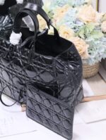 D Toujours Handbag (حقيبة دي توجور) - Image 3