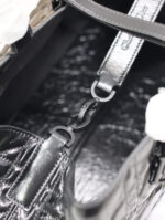 D Toujours Handbag (حقيبة دي توجور) - Image 4