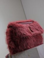 Generic Autumn/Winter Plush Bag (حقيبة قطيفة عامة لموسم الخريف/الشتاء) - Image 4