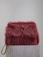 Generic Autumn/Winter Plush Bag (حقيبة قطيفة عامة لموسم الخريف/الشتاء)